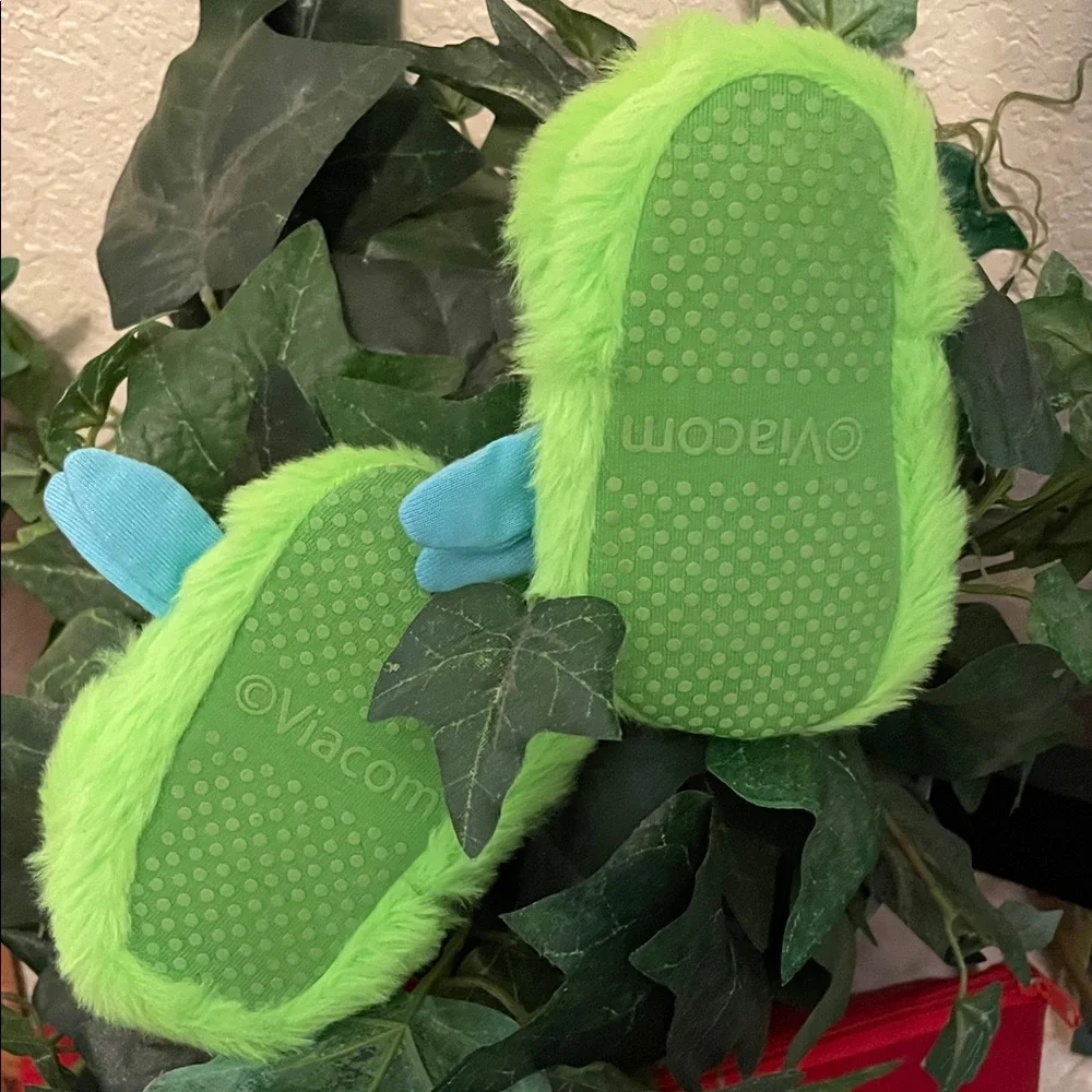 NWT~Green Fuzzy Ninja Turtle Baby warm Booties House Slippers SZ:3-6M Never Worn